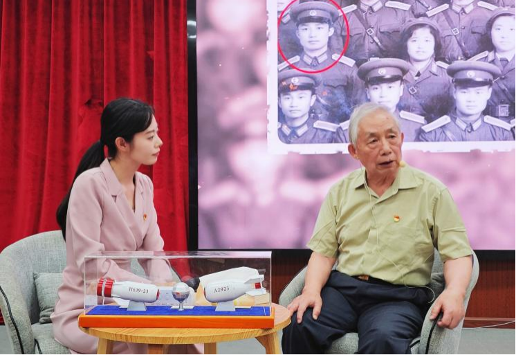 2访谈教学：不忘初心跟党走，“两弹一星”铸国魂