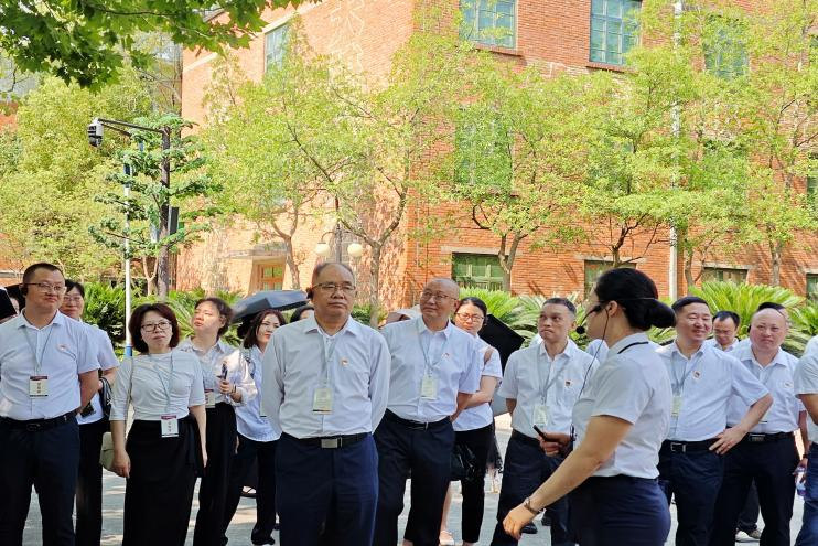 现场教学：参观中国两弹城